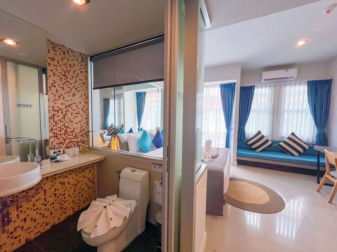 bathroom 7