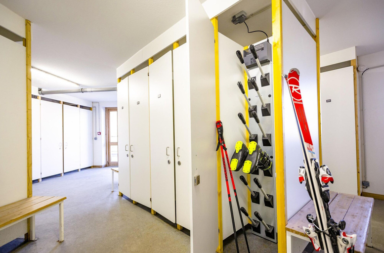 Fitness facility, Apartment in Les Menuires With Spa & Pool, Savoie