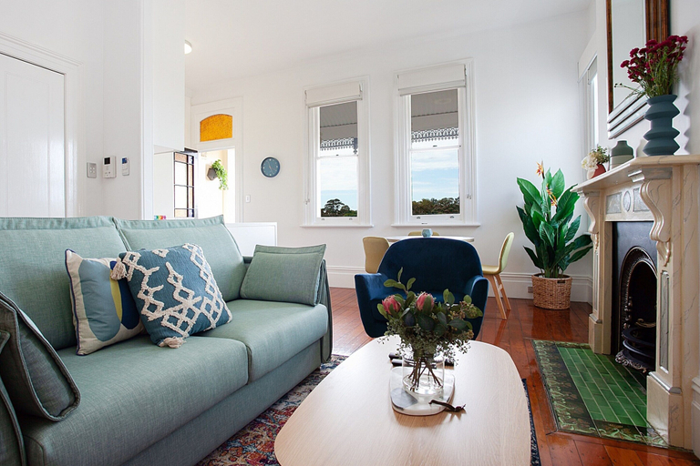 Others 3, Spacious Studio With Balcony in Inner-city Glebe, Sydney