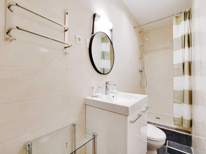 Bathroom, Chic apartment - 1BR/4P - Place de la Nation, Paris