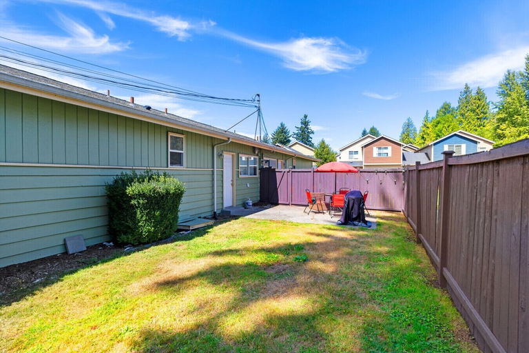 Garden 5, Spacious 2BR Duplex Family Group Friendly, Snohomish