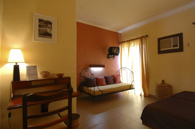 Bedroom 3, De La Poste, Saint-Louis