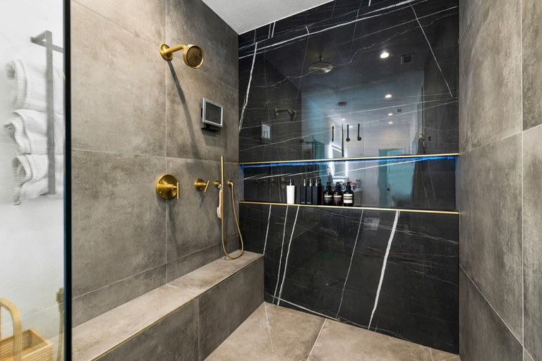 Bathroom 4, The Lighthouse- Monthly 4 bd 4 bth Pool Spa, Riverside