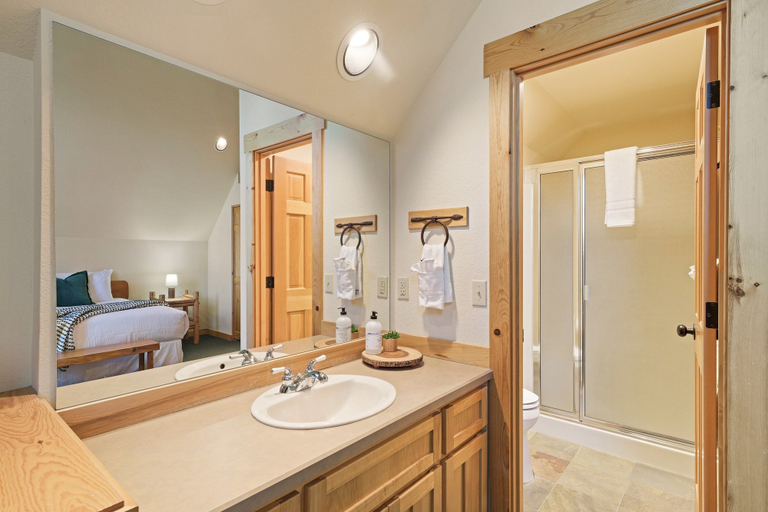 Bathroom 3, Red Wing Nest 3 Bedroom Home, Deschutes
