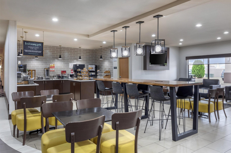 Food & Drinks 5, Best Western Plus Denton Inn & Suites, Denton