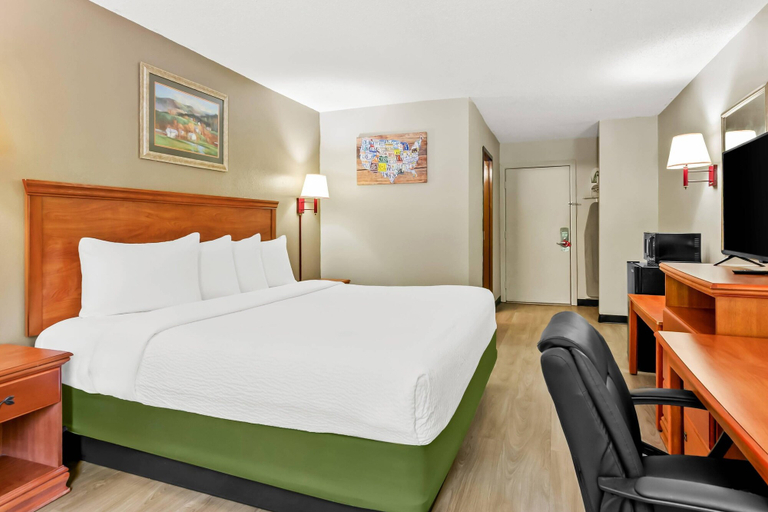 Bedroom 3, Econo Lodge Mt Hope - Beckley North, Raleigh