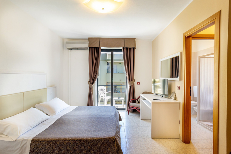 Living area 2, Apartments in Alghero just 150 mt from the sea, Sassari