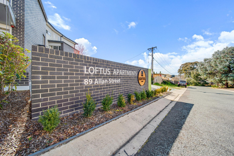 Exterior view 4, Tranquil Apartment in Green, Well Connected Suburb, Canberra