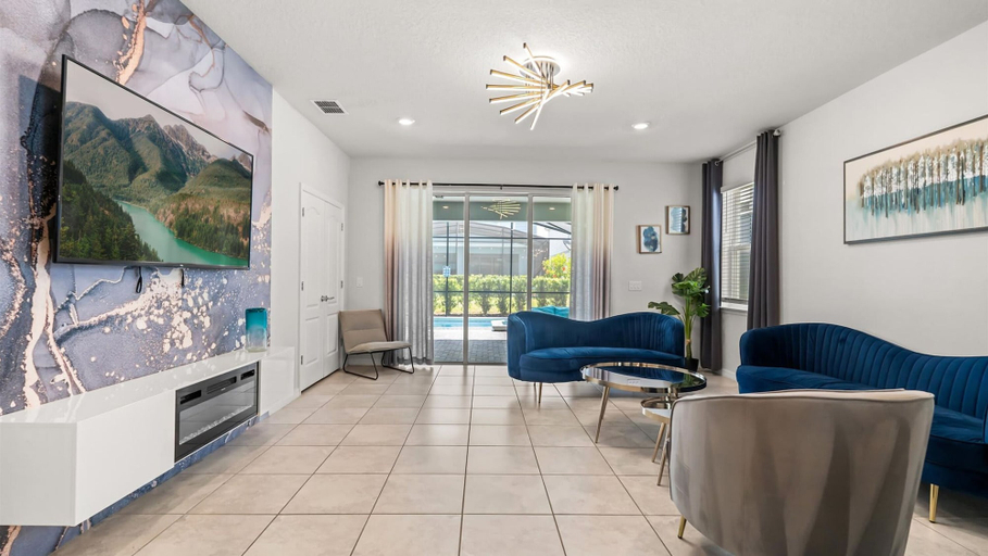 Room 5, Upstay - Pool & Hot Tub Heating, Epic Games Room, Polk