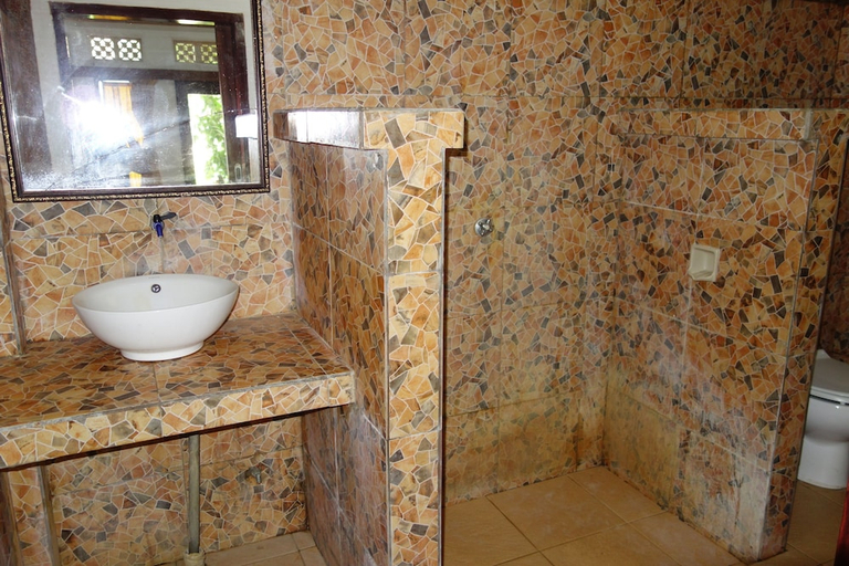 Bathroom 3, Banana Leaf Bungalows, Lombok