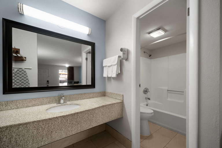 Bathroom 4, Super 8 by Wyndham Covington, Newton