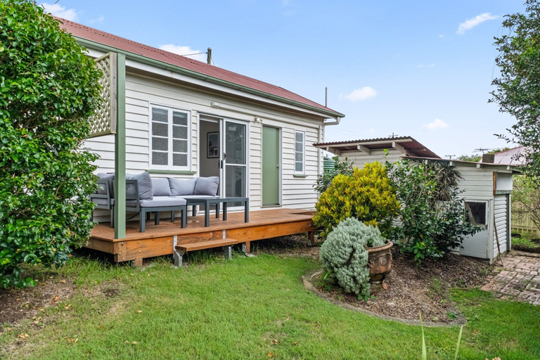 Balcony 5, Charming 1-bed Cottage With Garden Retreat, Bald Hills