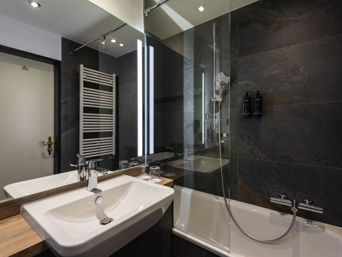 Bathroom 4, Mercure Hotel Garmisch Partenkirchen, Garmisch-Partenkirchen