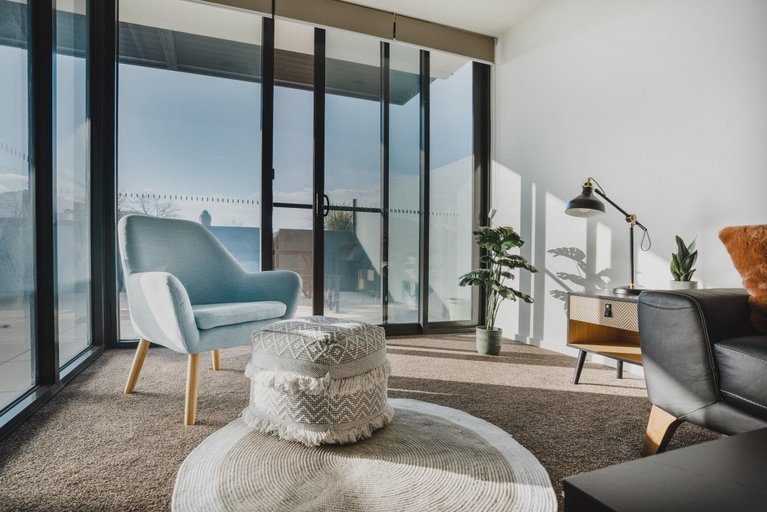 Living room 2, Central 1-bed With Balcony, Rooftop BBQ & Parking, Canberra
