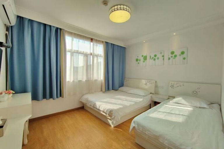 Bedroom 3, Blue Xinhai Homestay, Zhoushan