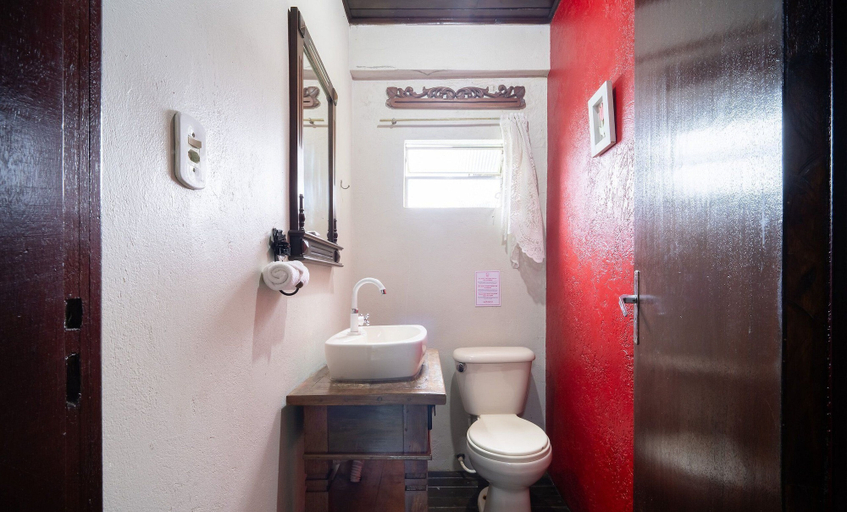 Bathroom 4, House w/ Ocean View, Pool and Beach Access Ize0016, Florianopolis