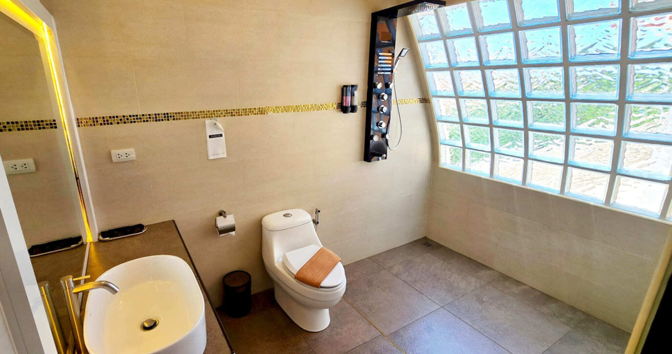 Bathroom 4, WOWLAND Luxury Pool Villa Pattaya Walking Street, Pattaya