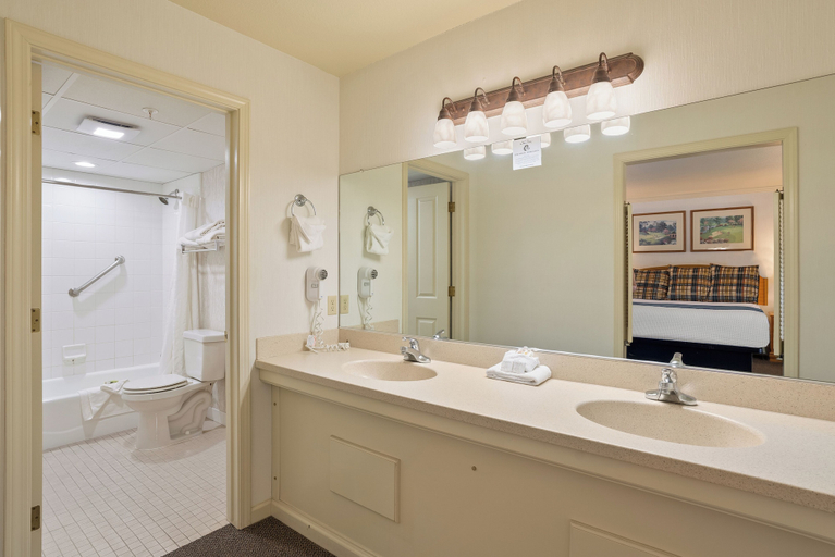 Bathroom 4, Sea Pines Resort, San Luis Obispo