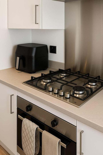 Private kitchen 5, Reading Retreat 1 Bed With Private Parking, Wokingham