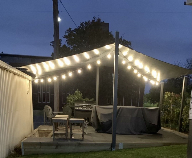 Outdoor dining 3, Cosy 3-bed Home With Fireplace & Outdoor BBQ, Tenterfield