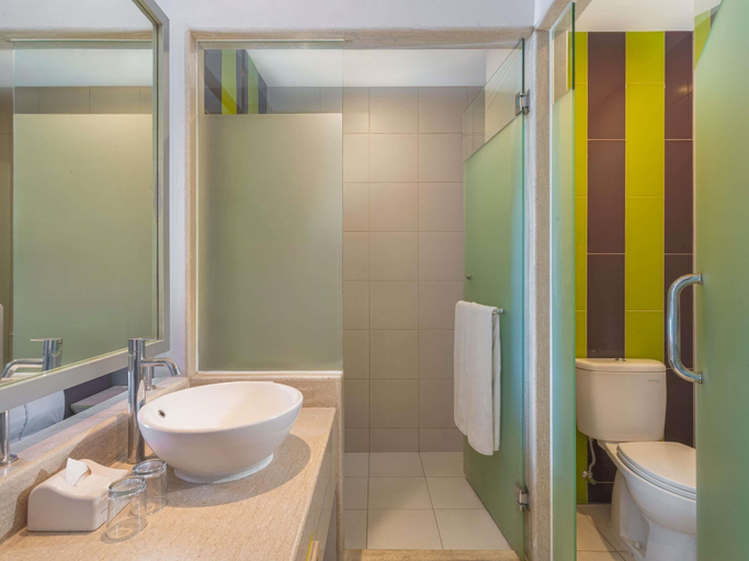 Bathroom 5, Ibis Styles Malang, Malang