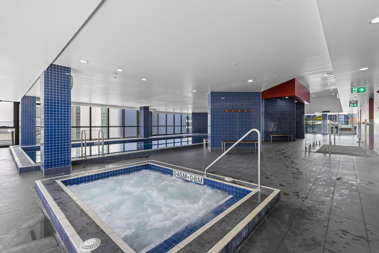Pool 2, Stunning River View 2-bed With Pool, Brisbane