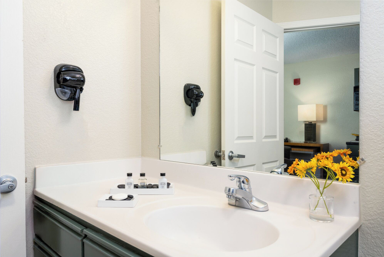 Bathroom 5, Mcm Elegante Suites, El Paso