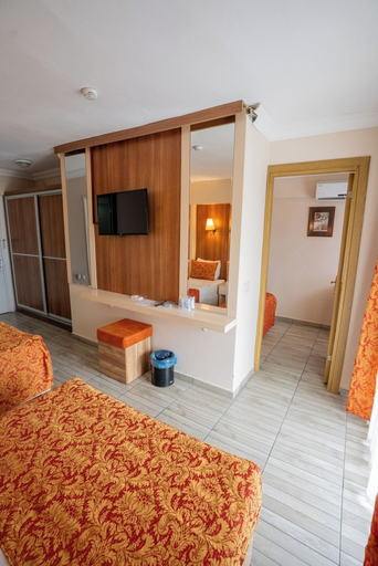 Bedroom 4, Buyuk Berk Otel, Ayvalık