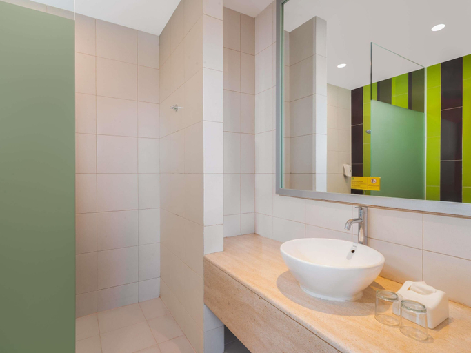 Bathroom 5, Ibis Styles Malang, Malang