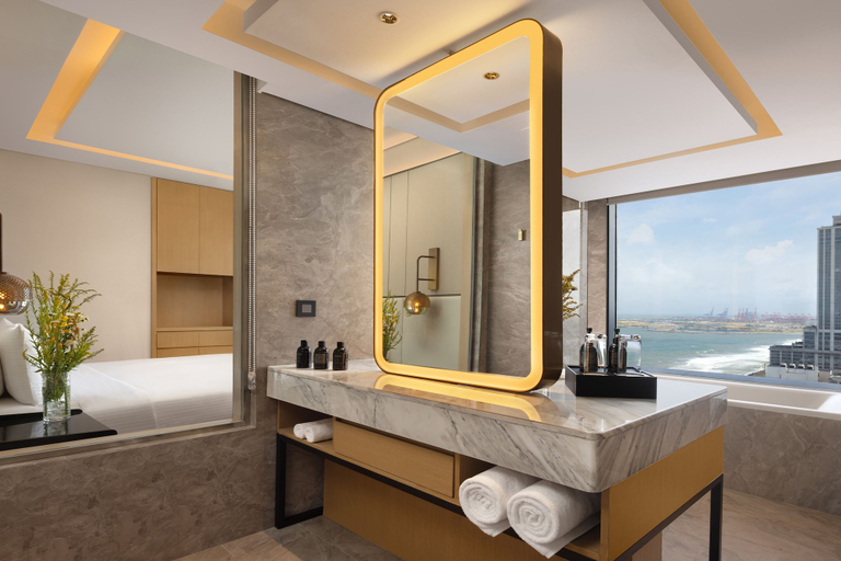 Bathroom 5, Amari Colombo Sri Lanka, Thimbirigasyaya