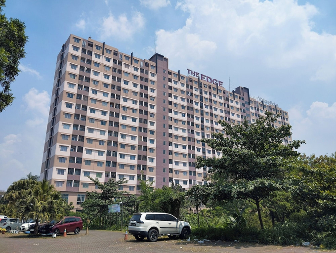 Exterior & Views, Spacious 1Br Classic At The Edge Bandung Apartment, Cimahi