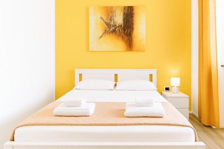 Bedroom 4, Iris Rooms, Cagliari
