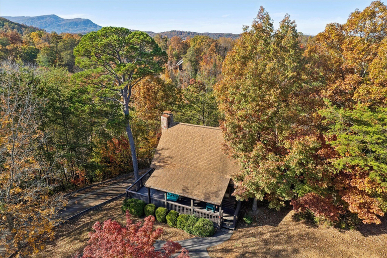 Exterior, Firefly Holler by Beyond Expectations w Hot Tub, Sevier