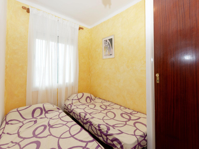 5, Apartment in Roses near Santa Margarita Beach, Girona