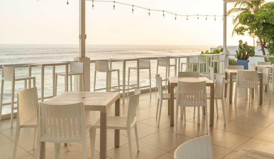 Food & Drinks 5, Hotel Los Farallones, Tamanique