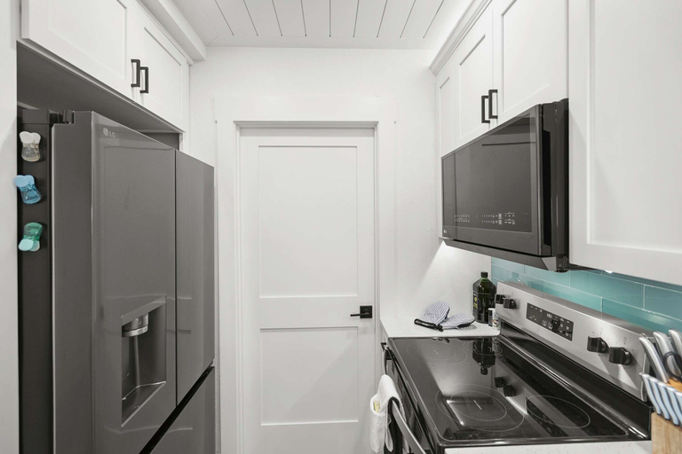 Room 2, Direct Ocean View Steps to Beach Modern Updates, Saint Johns