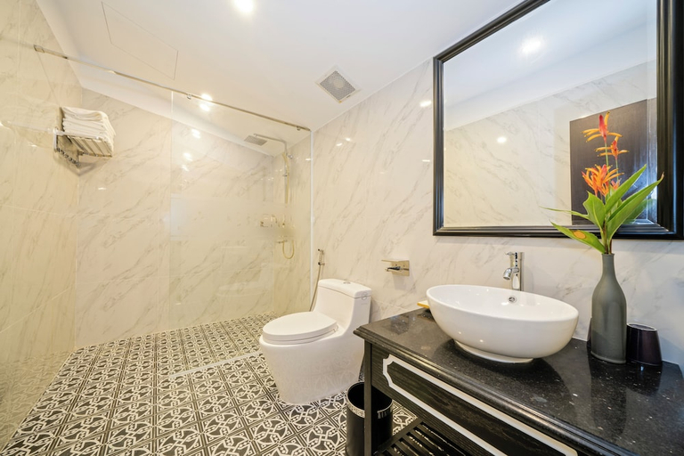 Bathroom 4, Athenia Boutique Hotel & Spa, Da Nang