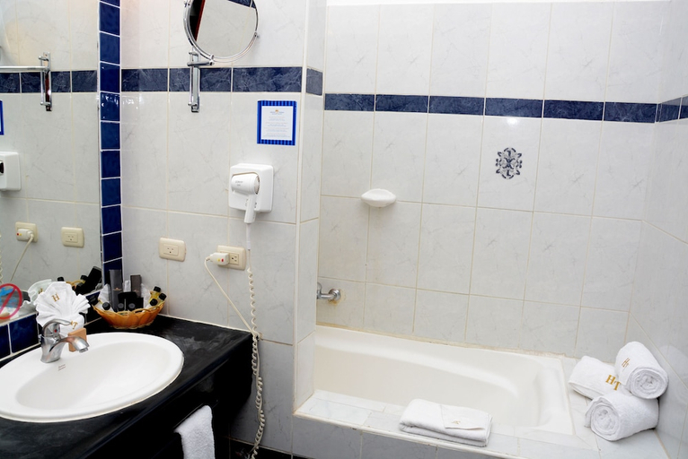 Bathroom 3, Lifestyle Tropical Beach Resort & Spa, San Felipe de Puerto Plata