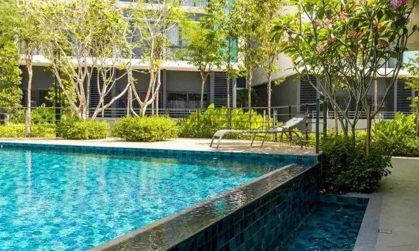 Others 5, CORE suite klia with FREE NETFLIX + WIFI, Sepang