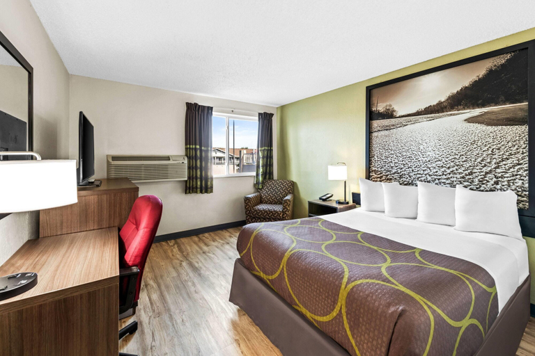 Bedroom 3, Super 8 by Wyndham Independence Kansas City, Kansas City
