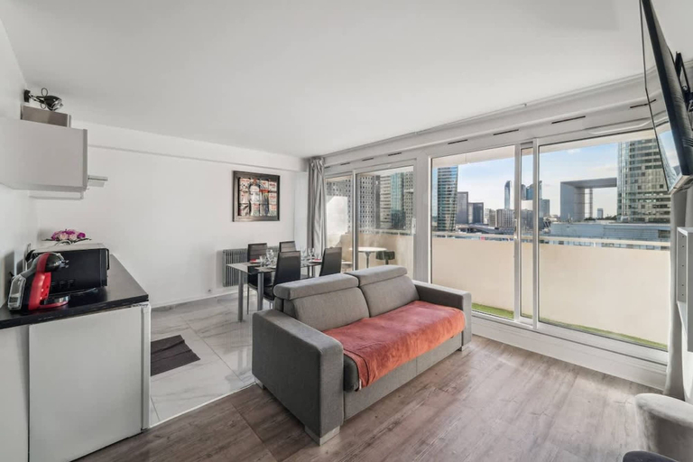 Living area 5, Spacious Studio Balcony -La D Fense-bail Mobilit, Hauts-de-Seine
