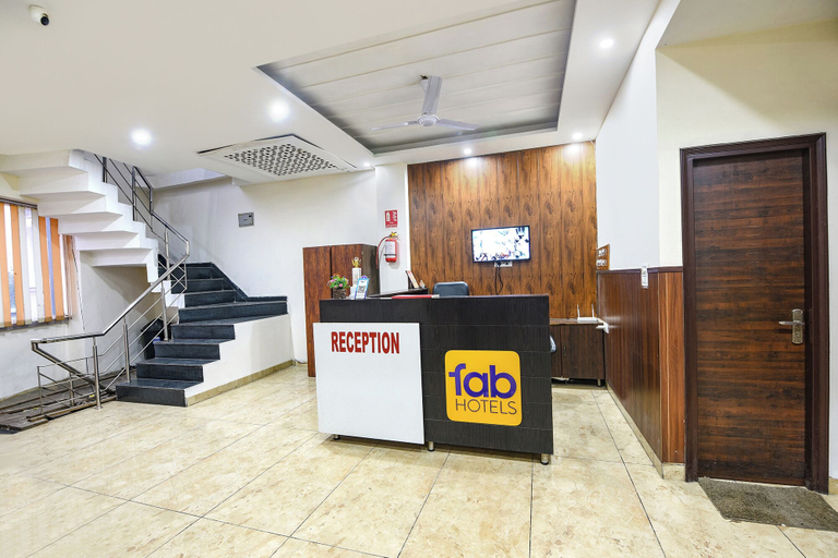 Reception 5, Fabhotel Red Ark Inn, Sahibzada Ajit Singh Nagar