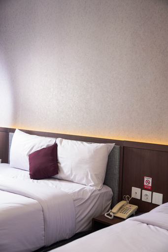 bedroom 12