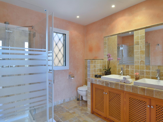 Others 2, Villa With Incredible sea Views and Pool Sleeps 7, Baleares