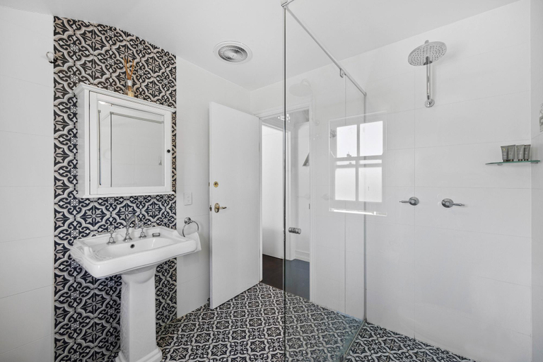 Bathroom 3, "Xanadu" Charming 2-Bed Retreat by Marcoola Beach, Maroochy - Coastal North