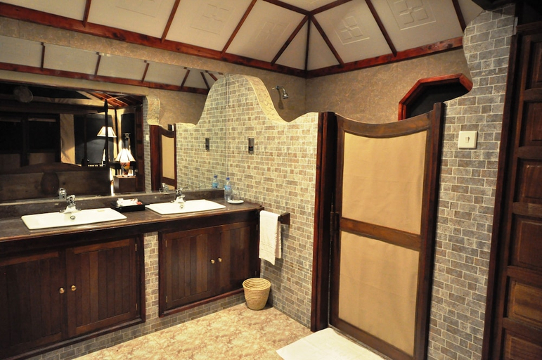 Bathroom, Balloon Camp Tarangire, Babati