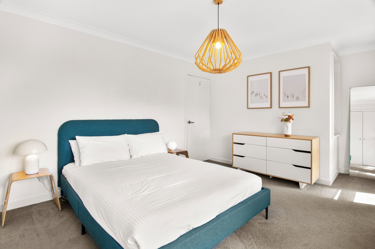 Room 5, Family Friendly 3-bed With Courtyard & Parking, Melbourne