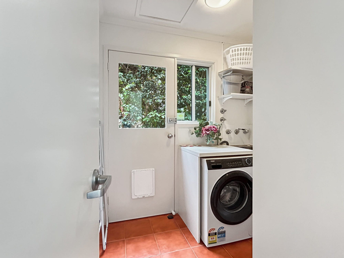 Interior 3, Spacious 4-bed Home With Coastal Charm, Eurobodalla