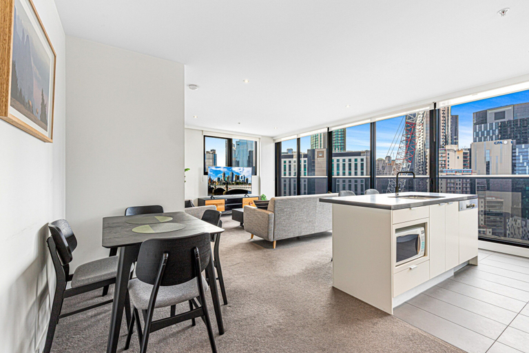 Private kitchen 3, Pristine 2-bed Unit With Beautiful City Landscape, Melbourne