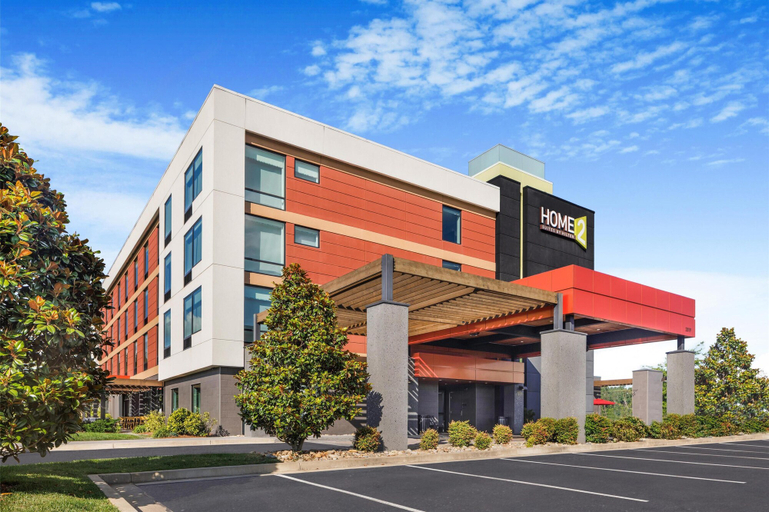 Exterior & Views